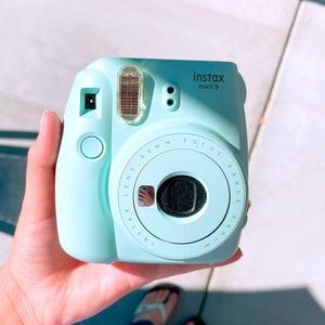 Fuji Film Polaroid Camera💙